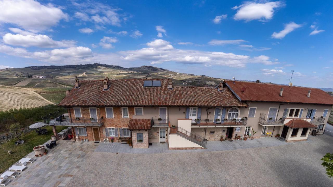 Monforte dʼAlba Agriturismo Cascina Sciulun المظهر الخارجي الصورة