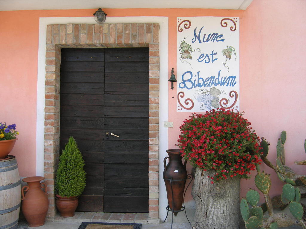 Monforte dʼAlba Agriturismo Cascina Sciulun المظهر الخارجي الصورة